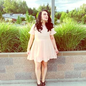 Cute peach dress 🍑